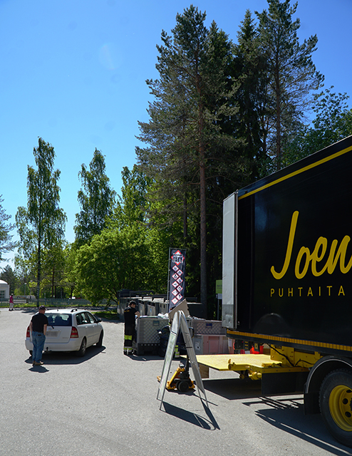 Vaarallisen jätteen keräysauto